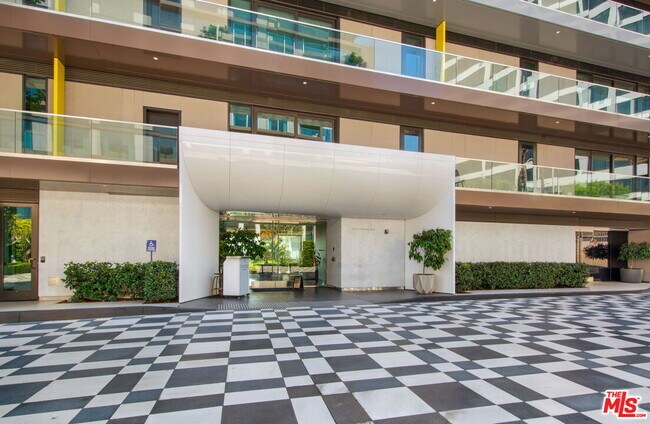 Building Photo - 8420 W Sunset Blvd