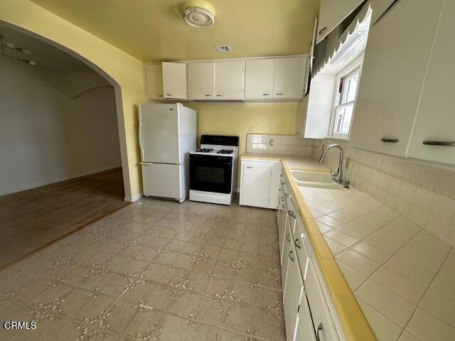 Building Photo - 5139 Myrtus Ave