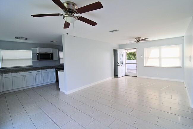 Building Photo - 3-Bed, 2-Bath Home with Spacious Fenced Ya...