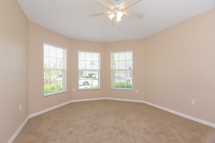 Building Photo - 7241 Twin Cedar Ln