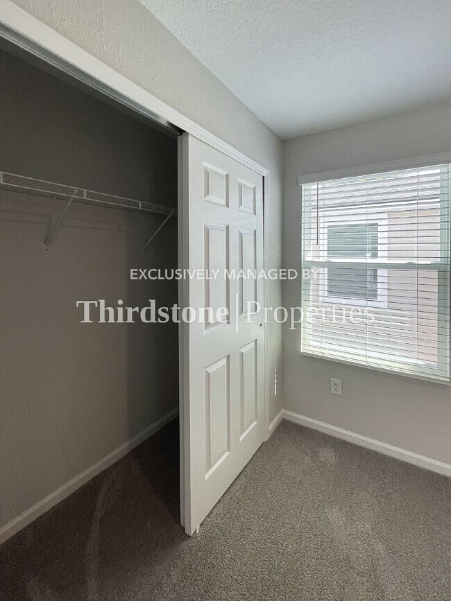 Building Photo - 1309 Pangola Dr