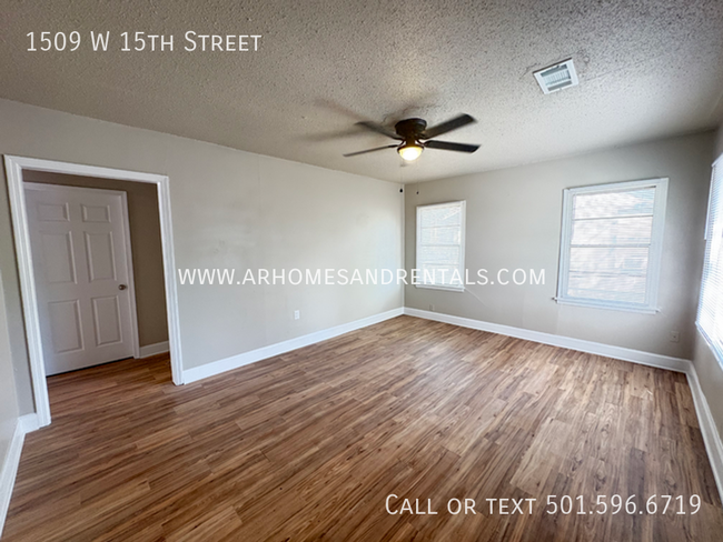 Building Photo - 1509 W 15th St