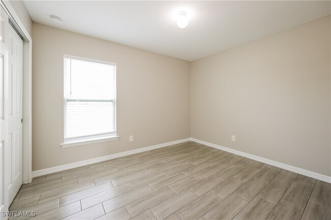Building Photo - 3237 Ruth Ln