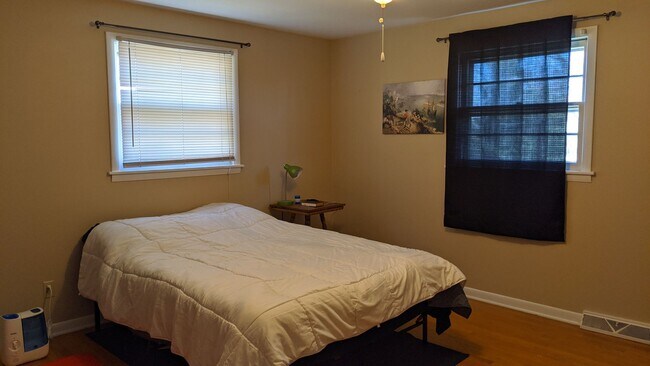 Building Photo - 711-713 Fairbanks St