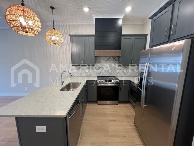 Building Photo - Home for rent in Hoover! Available to View Now!!!