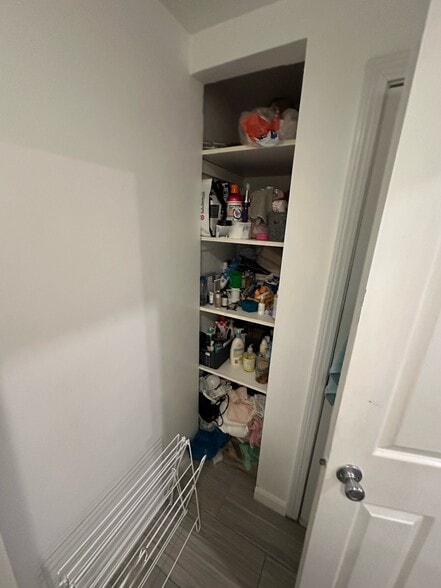 Building Photo - 214 Hanover St