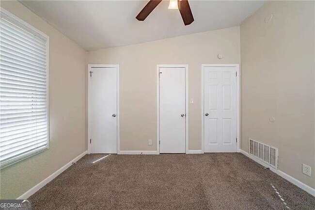 Building Photo - 16 Bromack Dr SE