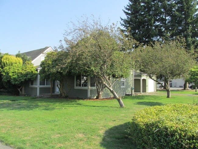 Building Photo - 2 Bedroom House in Sedro-Woolley