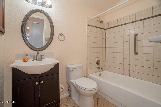 Building Photo - 11450 Sundrop Ct