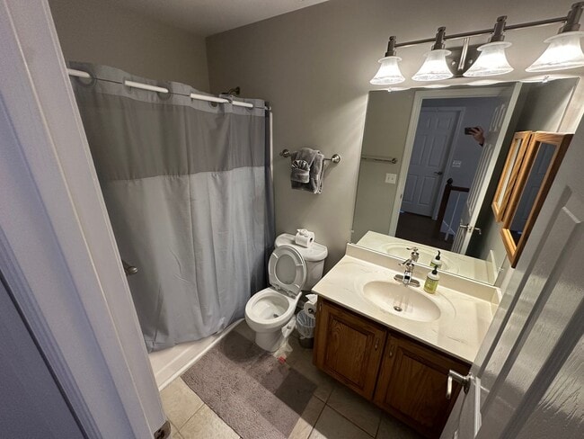 Building Photo - FULLY FURNISHED HOME in the heart of MJ!