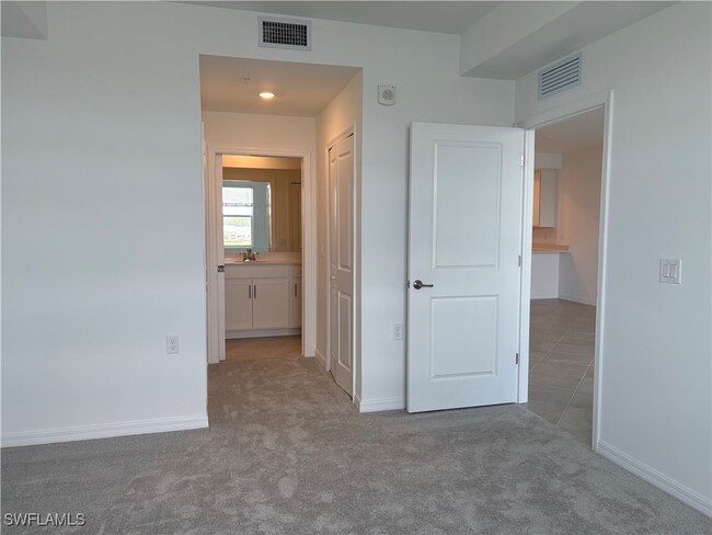 Building Photo - 5555 Double Eagle Cir