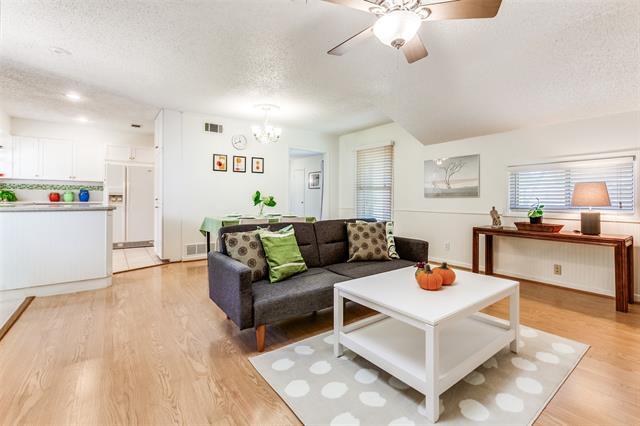 Building Photo - 424 Classen Dr