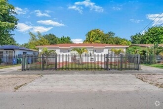 Building Photo - 2 bedroom in Miami FL 33161