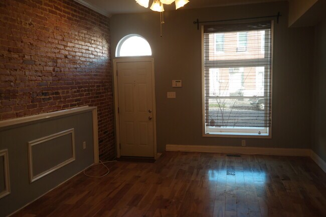 Building Photo - Charming 2 Bedroom/2.5 Bathroom Townhome in Linwood/Patterson Park, MD!