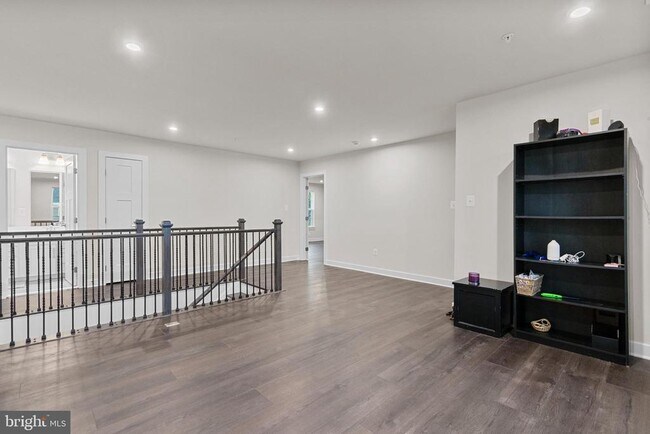 Building Photo - 12105 Empire Ln