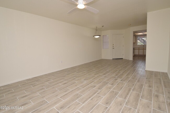 Building Photo - 7255 E Snyder Rd