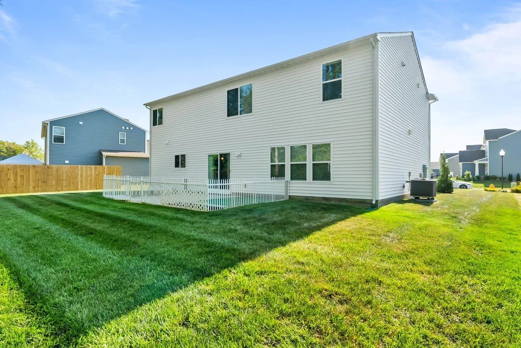 Building Photo - 367 Birchwood Dr