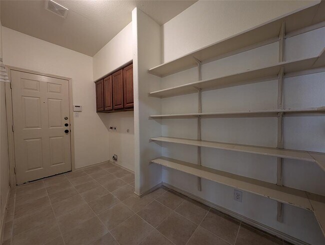 Building Photo - 1602 Westmeadow Trail