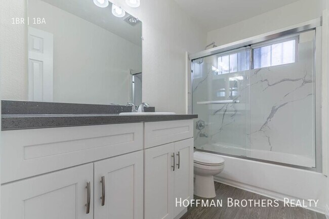 Building Photo - 8123 Langdon Ave