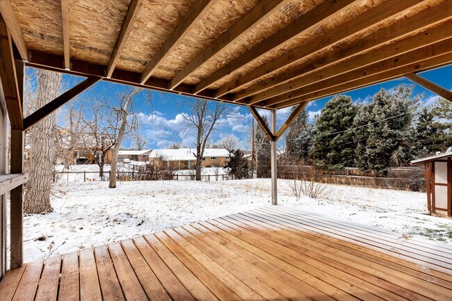 Building Photo - 982 E Briarwood Cir S