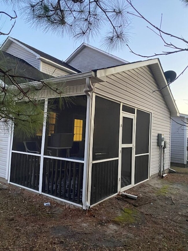 Building Photo - Carolina Forrest! 3 Bedroom / 3 Bath. Pet Friendly.