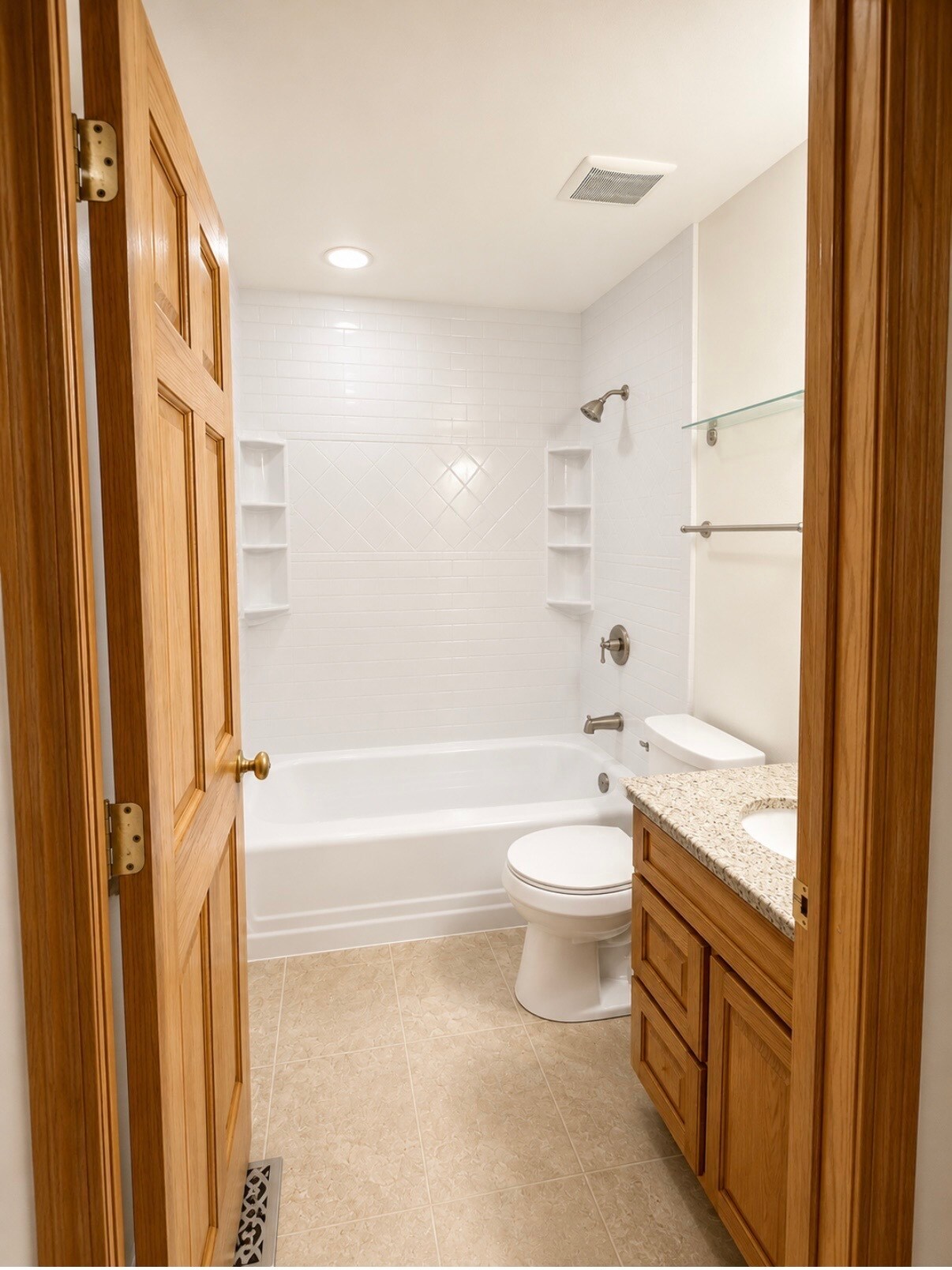Building Photo - 935 Brower Dr
