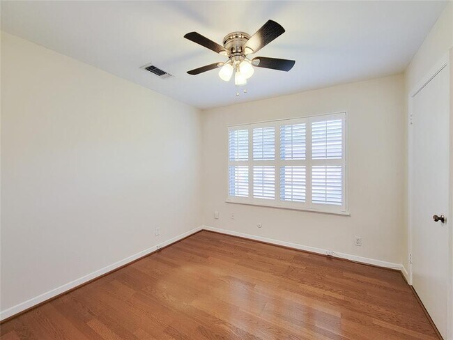 Building Photo - 4602 Redstart St