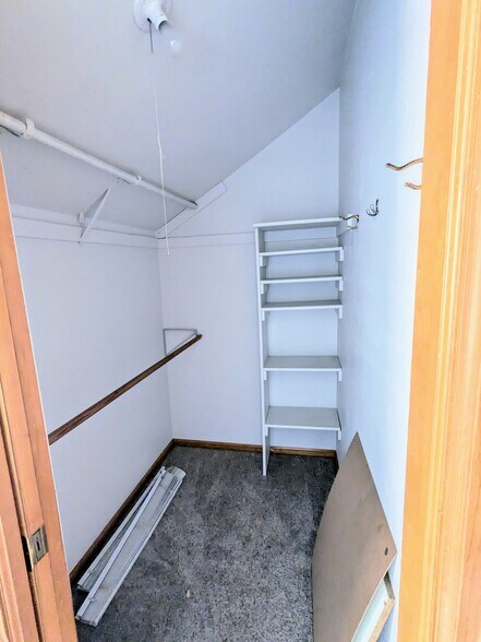 Building Photo - 3114 Bell Dr