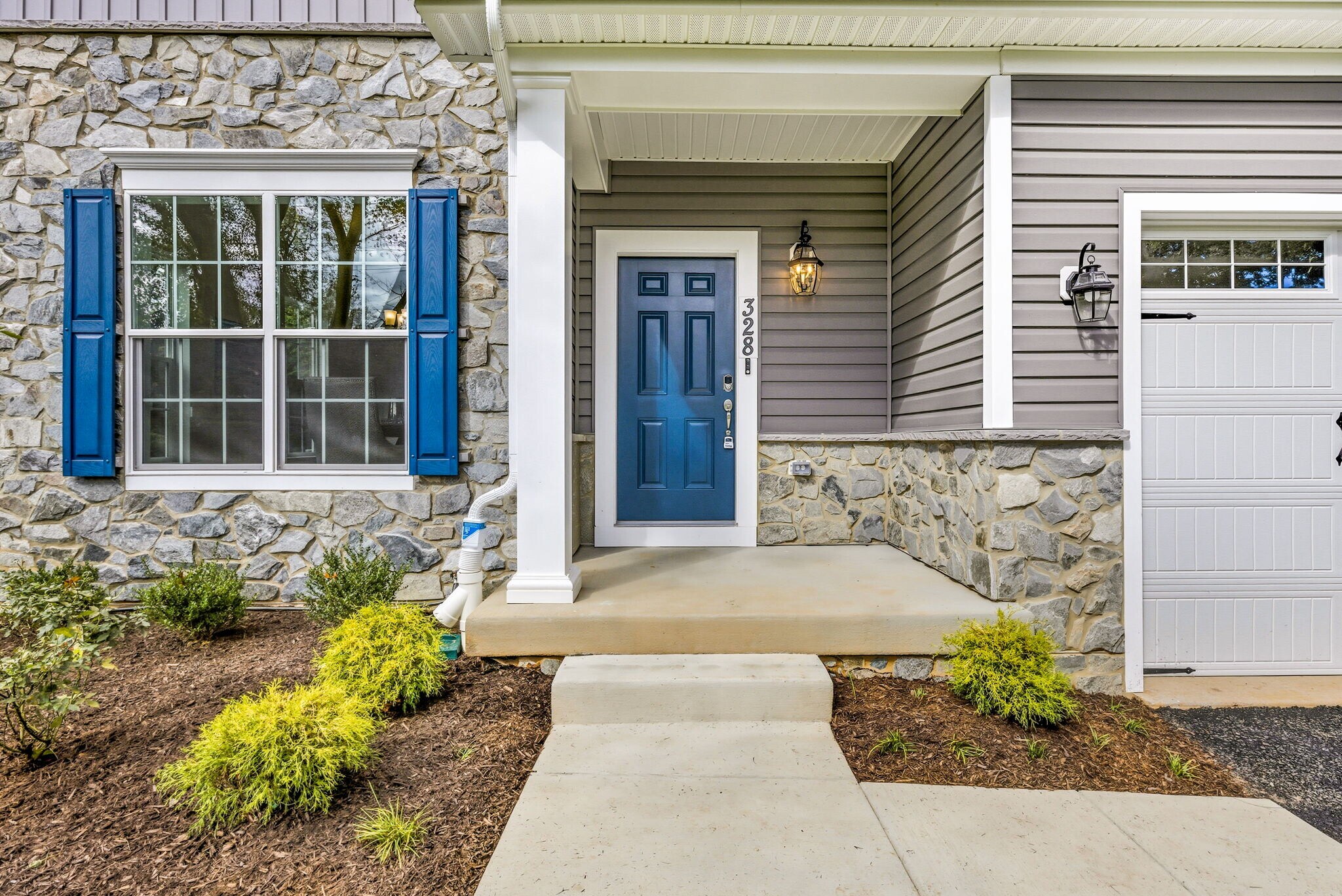 Building Photo - 328 Ridge Rd