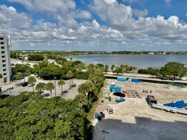 Building Photo - 616 Clearwater Park Rd