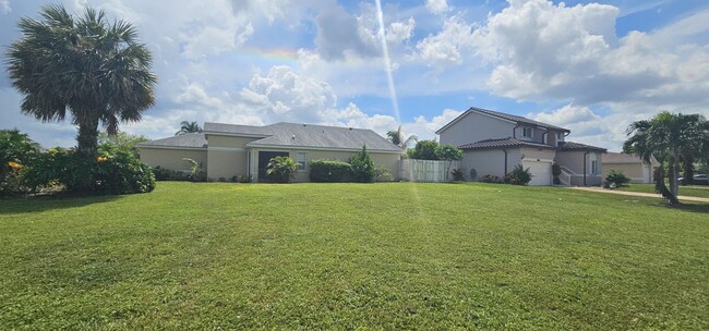 Building Photo - 6866 Barnwell Dr