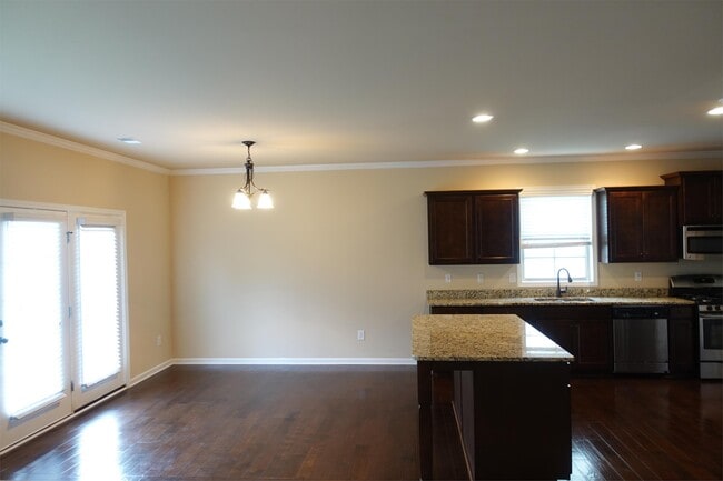 Building Photo - 340 Aniken Cir