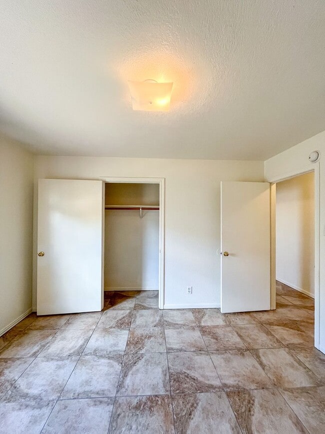 Building Photo - 2603 Edgefield St