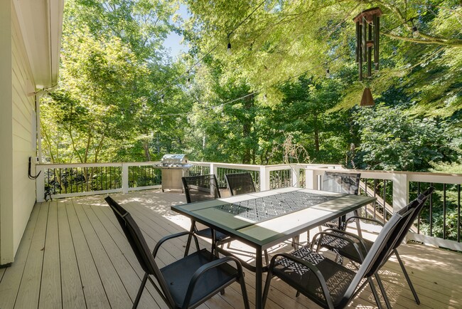 Building Photo - 117 Buckhurst Dr