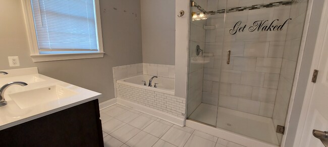 Building Photo - 1056 Rye Dr