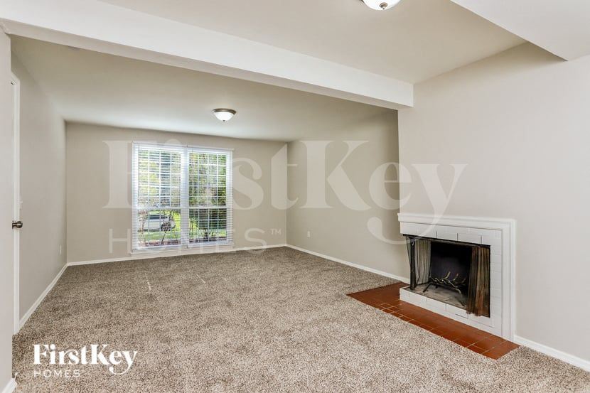 Building Photo - 1107 Burgundy Ln