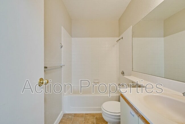 Building Photo - 1341 Meadow Ridge Cir