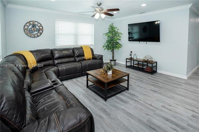 Primary Photo - 1647 NW 29th Ave