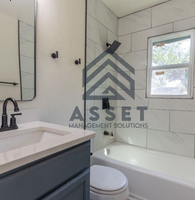 Building Photo - 3 Bedroom Rent to Own Home Available!