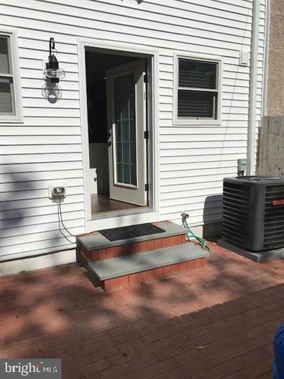 Building Photo - 126 N Wayne St