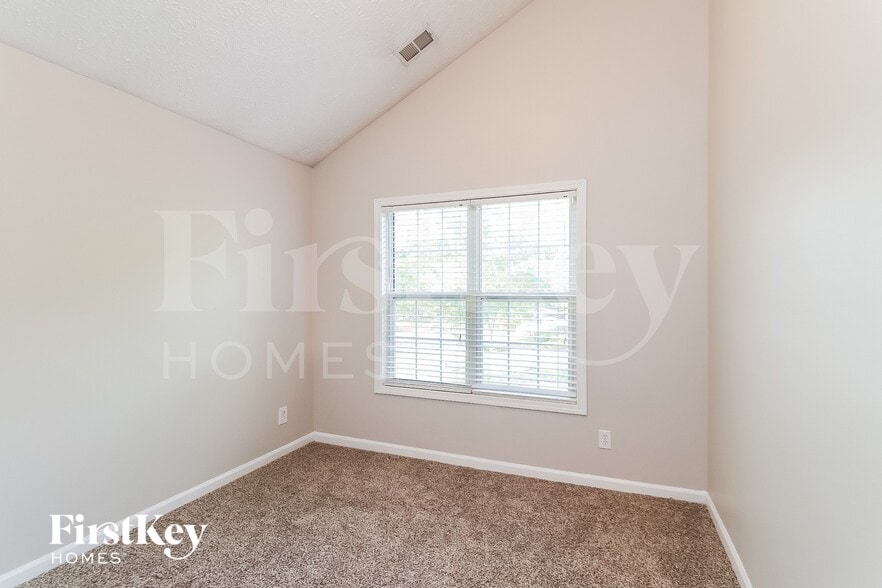 Building Photo - 115 Weatherstone Dr