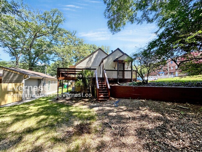 Building Photo - 1391 N Druid Hills Rd NE