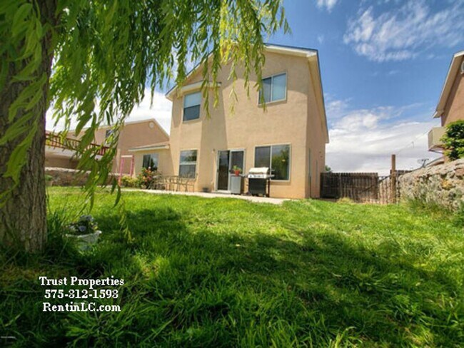 Building Photo - Spacious home in Sonoma Area