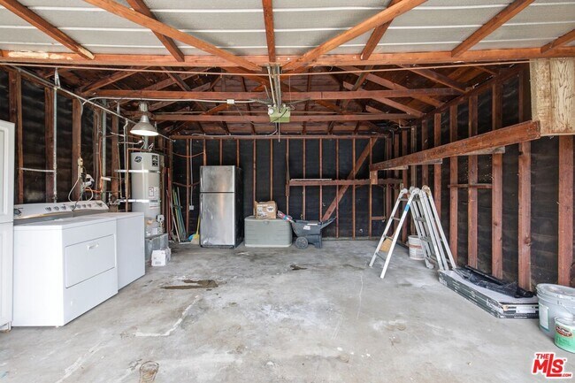 Building Photo - 4236 Elenda St