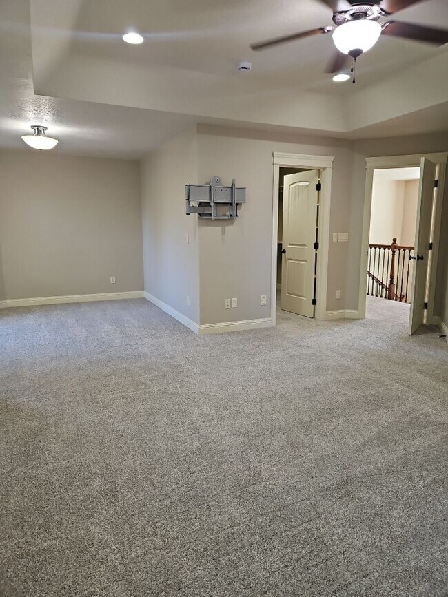 Building Photo - Beautiful 4 bedroom, 3 bath home in Meridian.