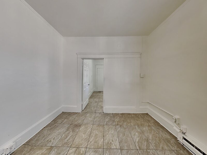 Building Photo - 115 S Grandview Ave