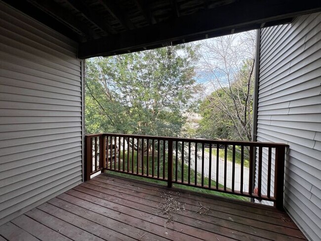 Building Photo - $1,325 | 2 Bedroom, 2 Bathroom Condo | Pet...