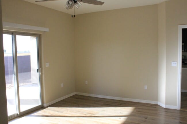 Building Photo - 9847 Prescott Dr