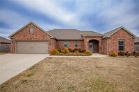 Building Photo - 1104 Taylor Ln