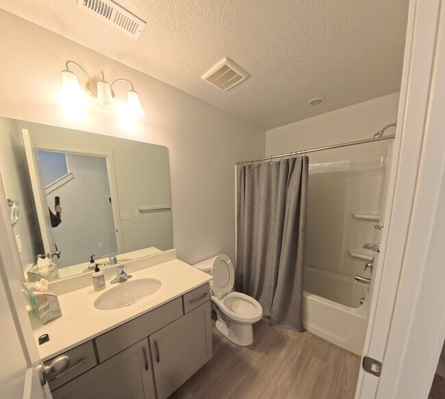 Building Photo - Lexington Townhome - Orem